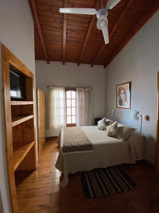 Hosteria Isabel Departamentos Y Habitaciones Con Bano Privado Las Grutas Quarto foto