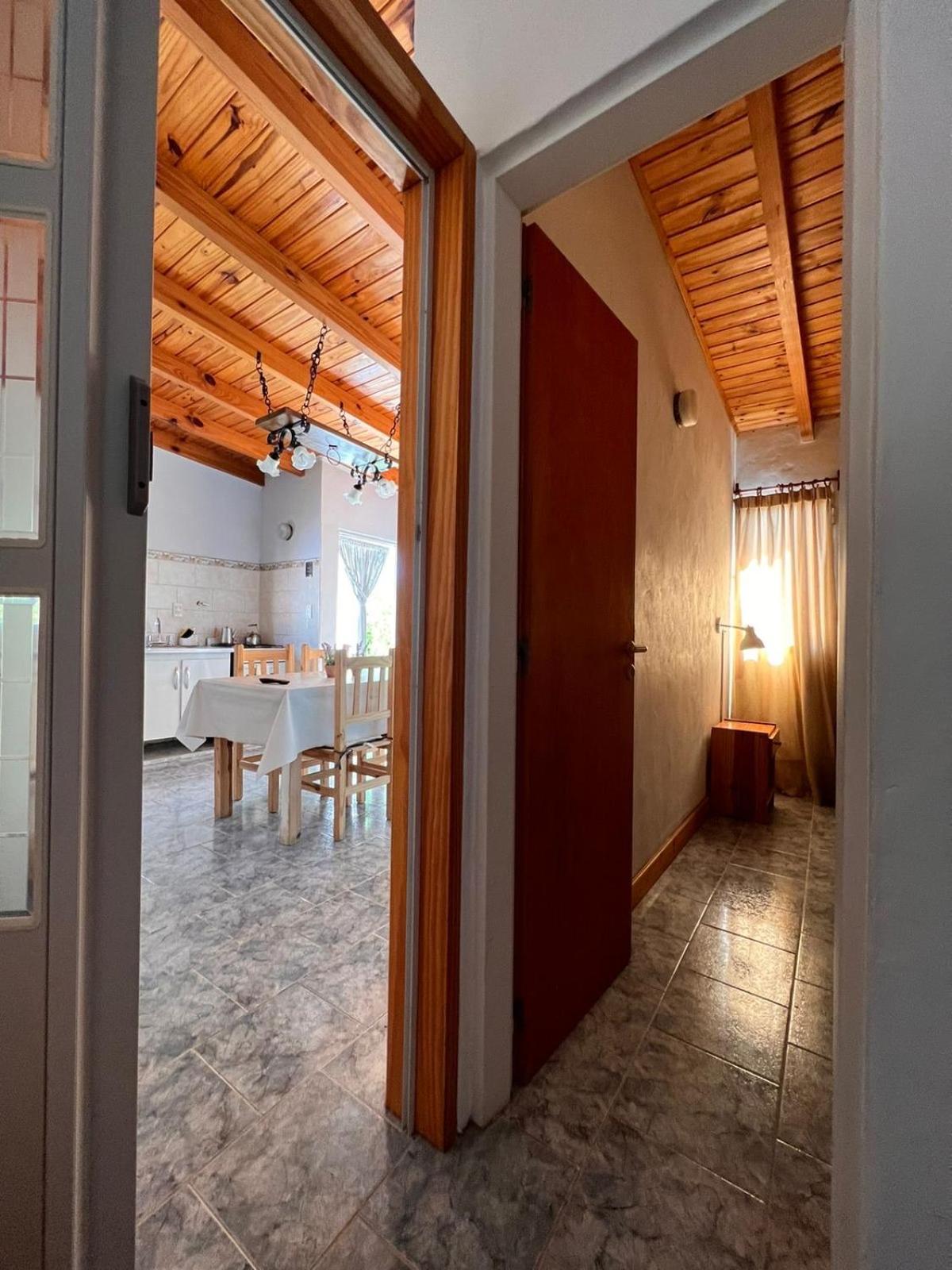 Hosteria Isabel Departamentos Y Habitaciones Con Bano Privado Las Grutas Quarto foto