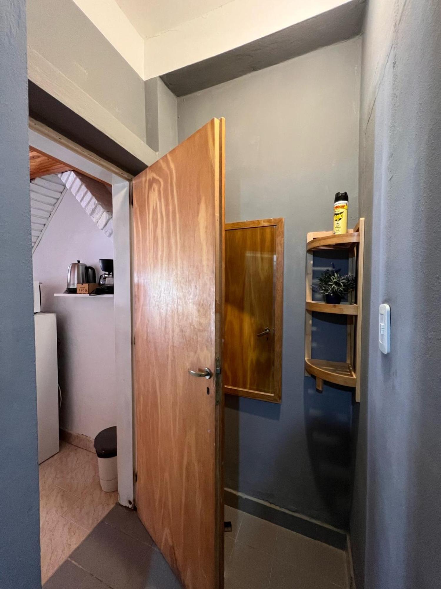 Hosteria Isabel Departamentos Y Habitaciones Con Bano Privado Las Grutas Quarto foto