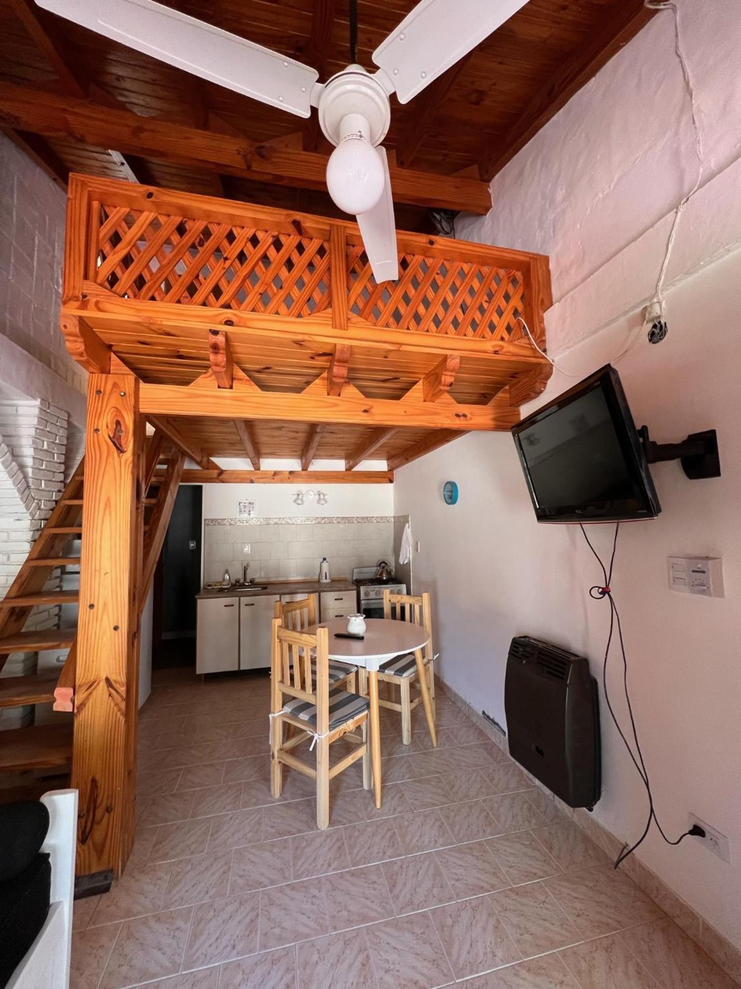 Hosteria Isabel Departamentos Y Habitaciones Con Bano Privado Las Grutas Quarto foto