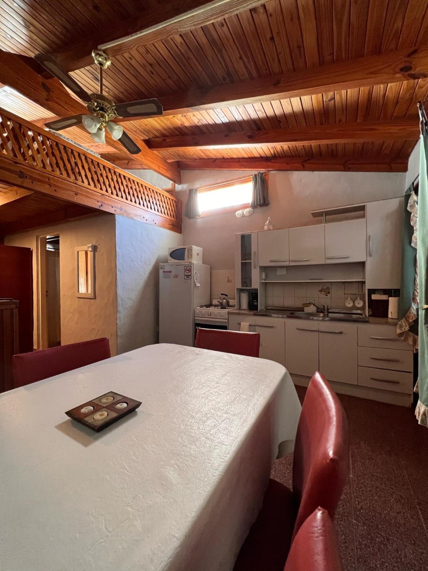 Hosteria Isabel Departamentos Y Habitaciones Con Bano Privado Las Grutas Quarto foto