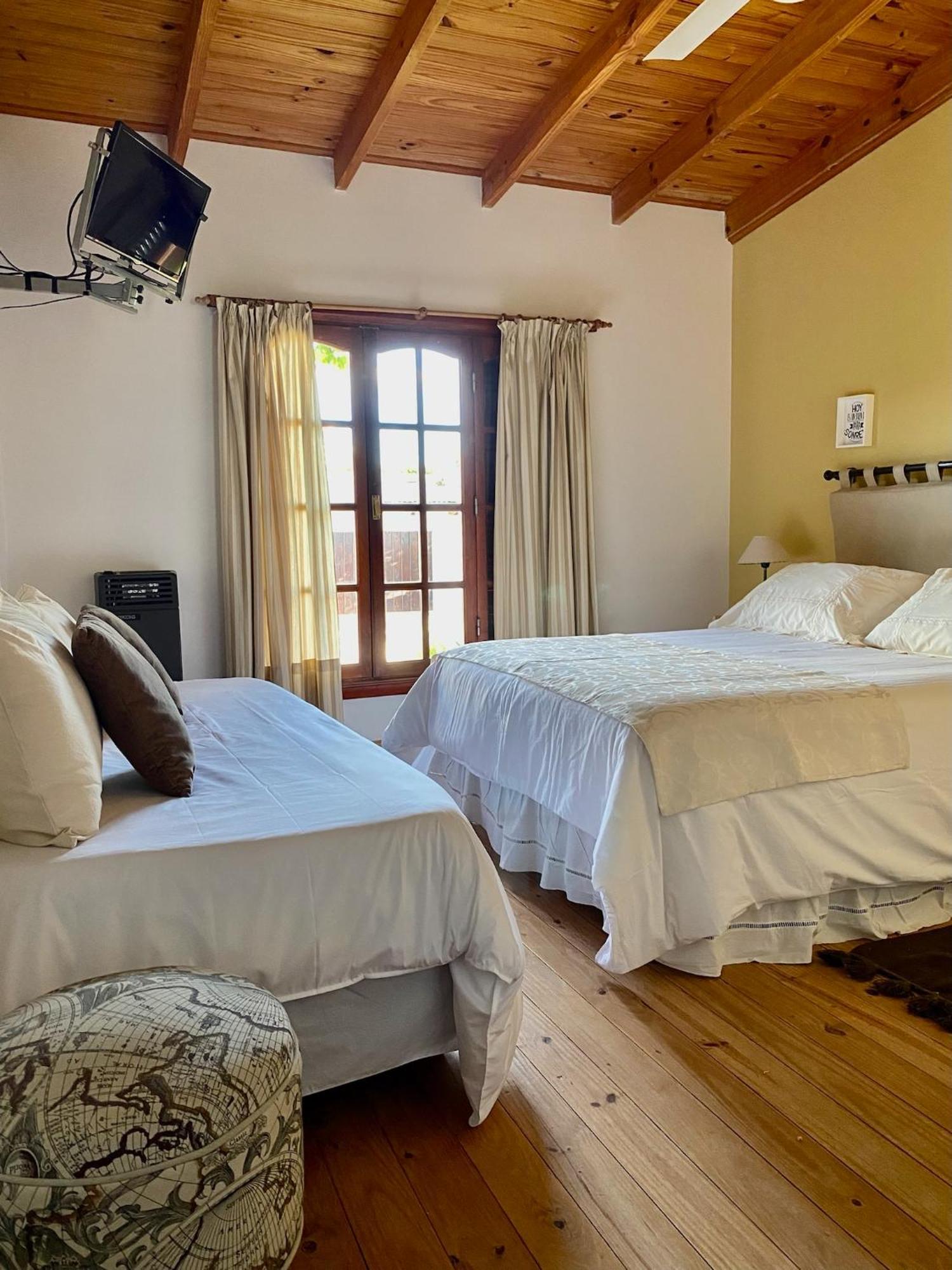 Hosteria Isabel Departamentos Y Habitaciones Con Bano Privado Las Grutas Quarto foto